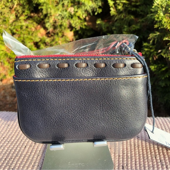 NWT - Dooney Bourke Florentine Small Coin Case in Navy - Picture 2 of 7